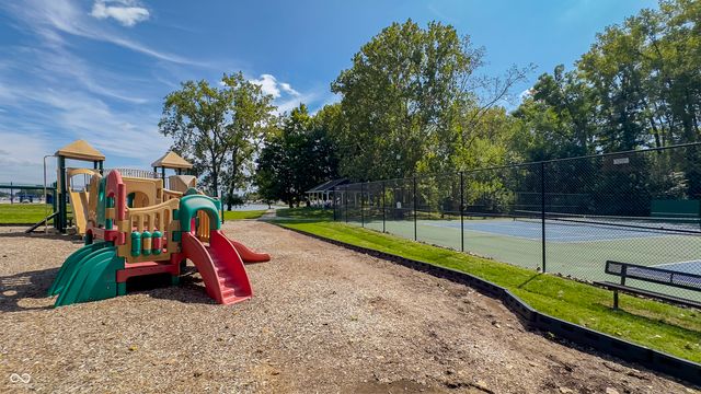 820 Elmwood Circle, Noblesville, IN 46062