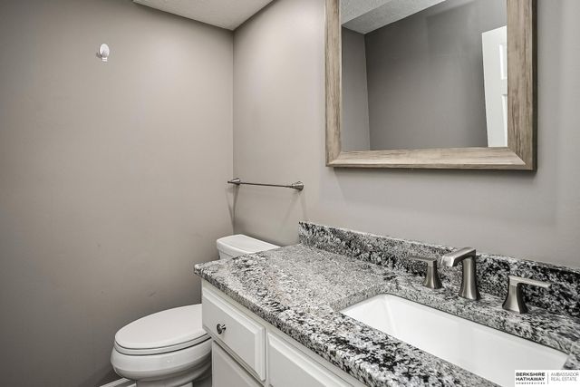 13105 Lafayette Avenue, Omaha, NE 68154