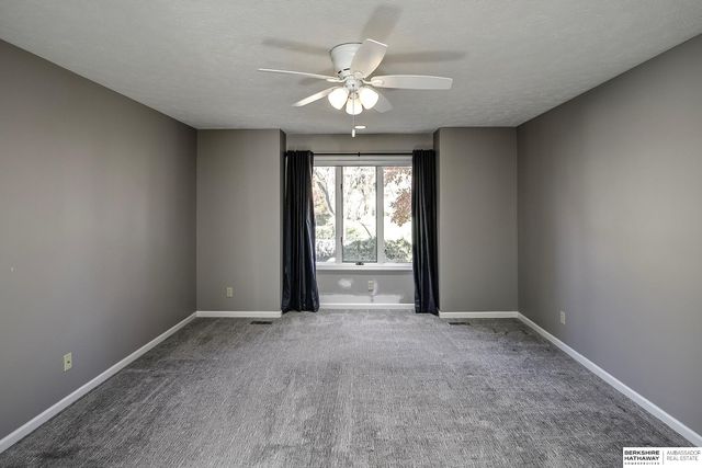 13105 Lafayette Avenue, Omaha, NE 68154