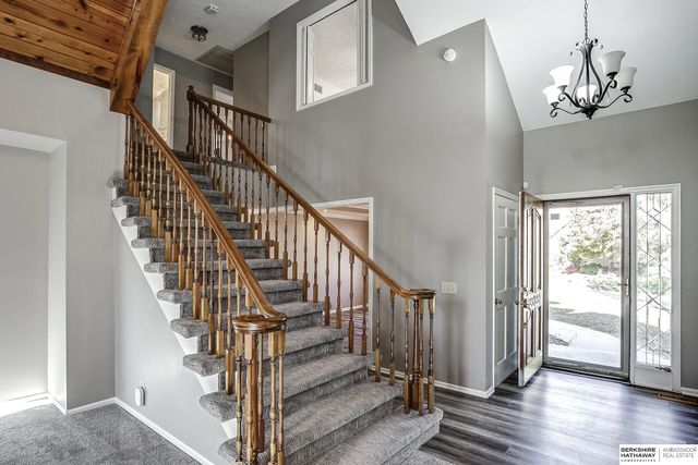 13105 Lafayette Avenue, Omaha, NE 68154