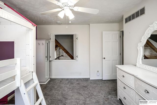 13105 Lafayette Avenue, Omaha, NE 68154