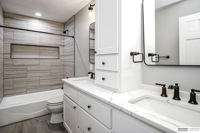 13105 Lafayette Avenue, Omaha, NE 68154