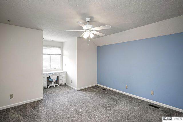 13105 Lafayette Avenue, Omaha, NE 68154