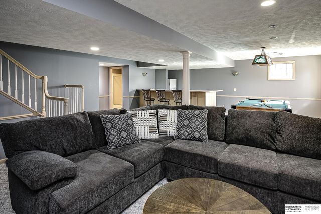 13105 Lafayette Avenue, Omaha, NE 68154