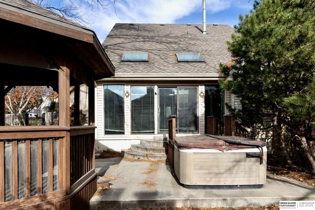 13105 Lafayette Avenue, Omaha, NE 68154