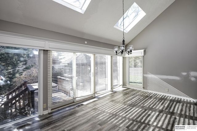 13105 Lafayette Avenue, Omaha, NE 68154