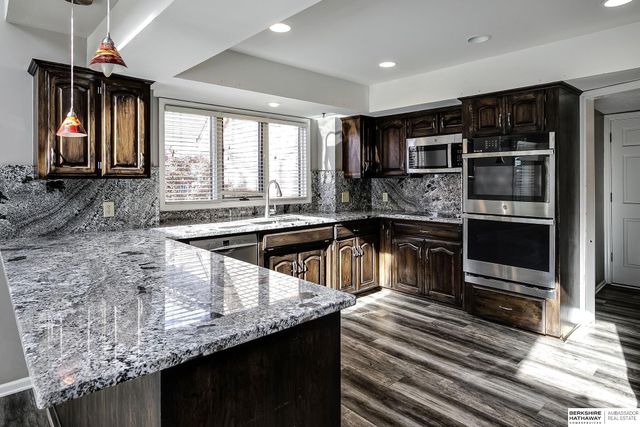 13105 Lafayette Avenue, Omaha, NE 68154