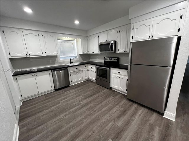 707 N 11th Ave, Hollywood, FL 33019