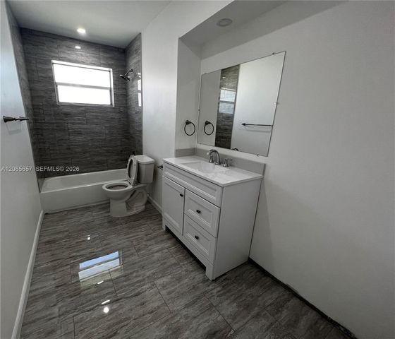 707 N 11th Ave, Hollywood, FL 33019