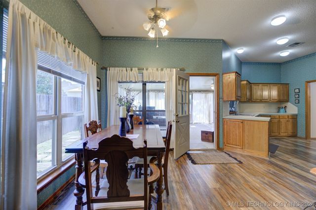 11309 S 107th East Avenue, Bixby, OK 74008