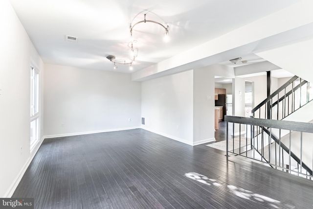3054 MISSION SQUARE DR, Fairfax, VA 22031