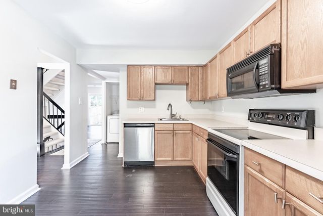3054 MISSION SQUARE DR, Fairfax, VA 22031
