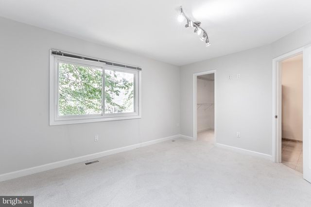 3054 MISSION SQUARE DR, Fairfax, VA 22031