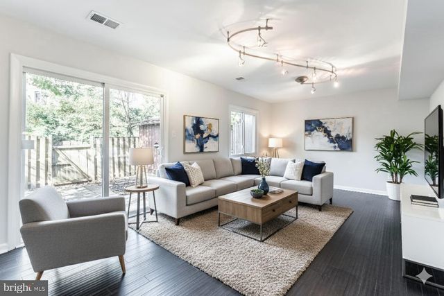 3054 MISSION SQUARE DR, Fairfax, VA 22031