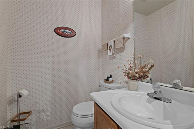 2106 Acorn Ridge Road, Greensboro, NC 27407