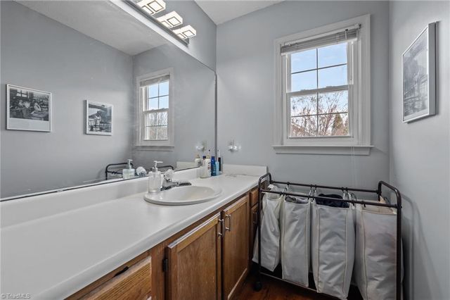 2106 Acorn Ridge Road, Greensboro, NC 27407