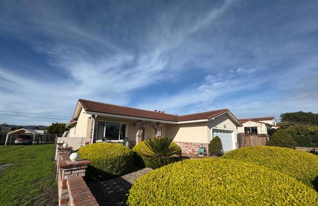 651 Spruce Street, Half Moon Bay, CA 94019
