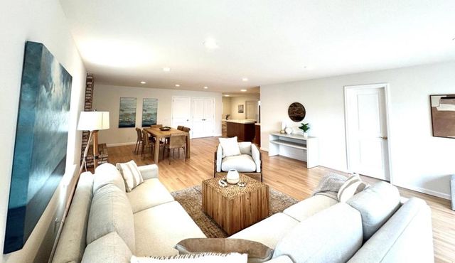 651 Spruce Street, Half Moon Bay, CA 94019