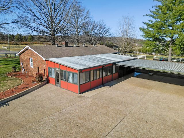 33 Edgewood Rd, Alexandria, TN 37012