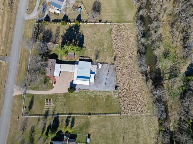 33 Edgewood Rd, Alexandria, TN 37012