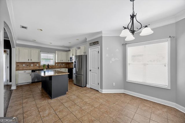 113 Rosales Drive, Bonaire, GA 31005