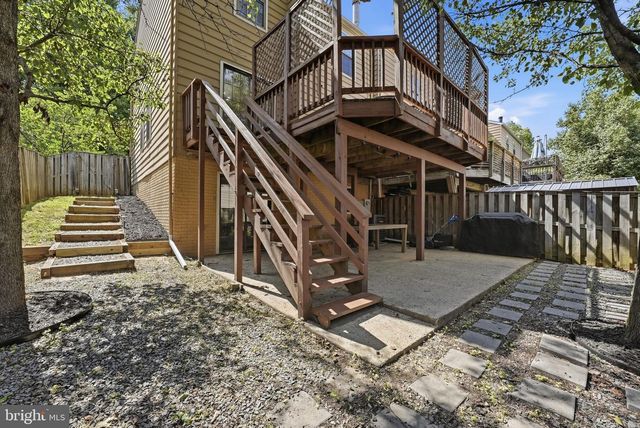 10243 ROBERTS COMMON LN, Burke, VA 22015