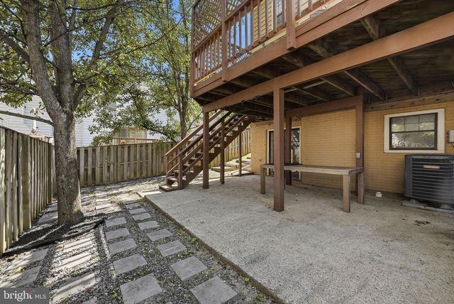 10243 ROBERTS COMMON LN, Burke, VA 22015