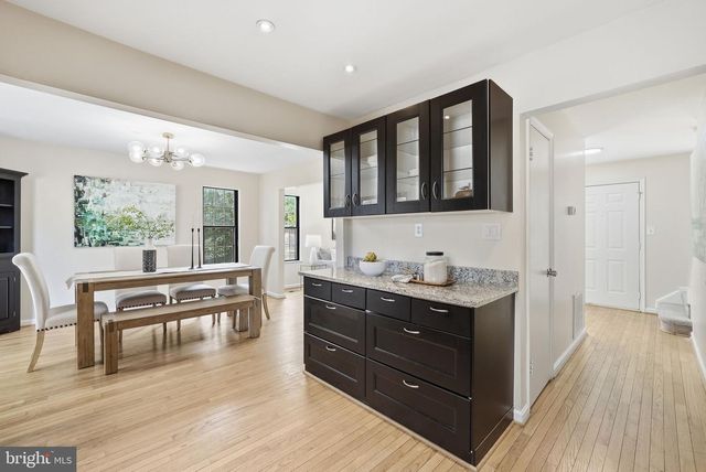 10243 ROBERTS COMMON LN, Burke, VA 22015
