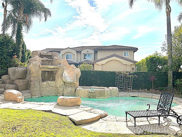 289 S Owens Drive, Anaheim Hills, CA 92808