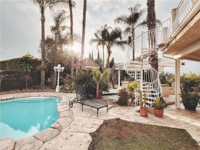 289 S Owens Drive, Anaheim Hills, CA 92808