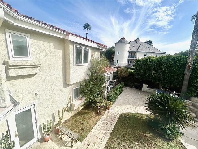 289 S Owens Drive, Anaheim Hills, CA 92808