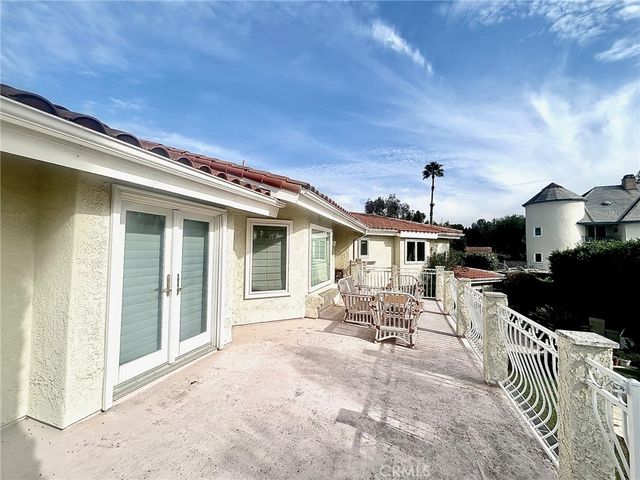 289 S Owens Drive, Anaheim Hills, CA 92808