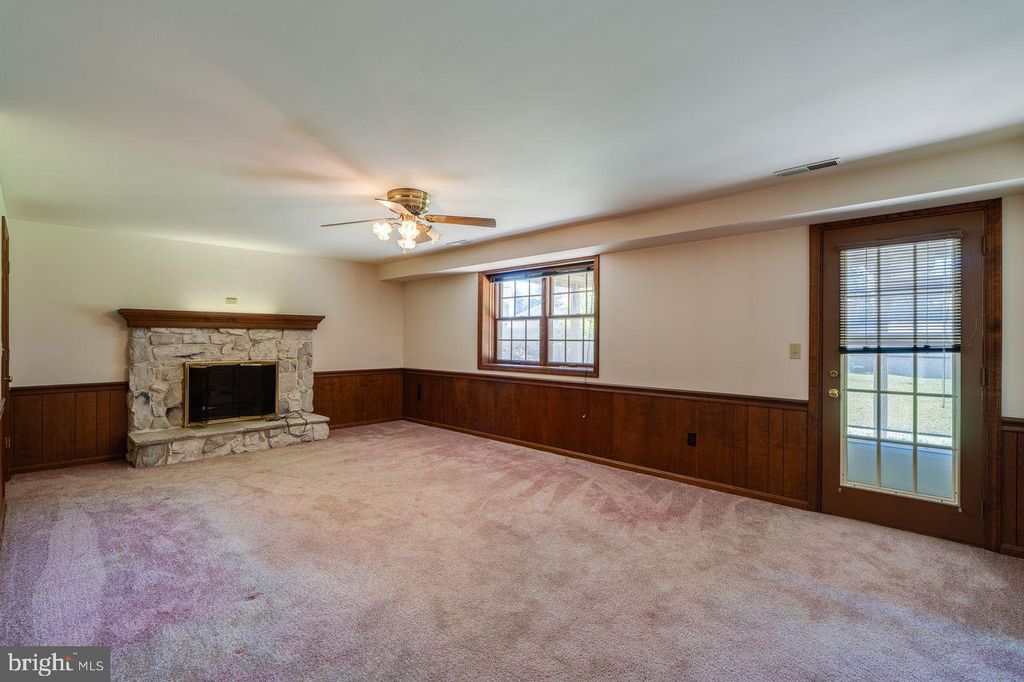 250 FROELICH AVE, Mountville, PA 17554