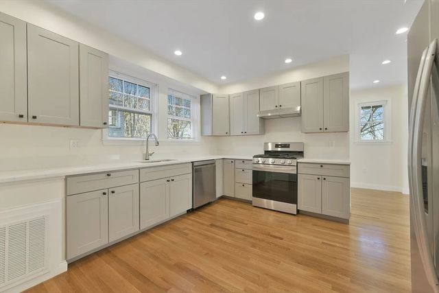 48 Manthorne Rd 1, Boston, MA 02132