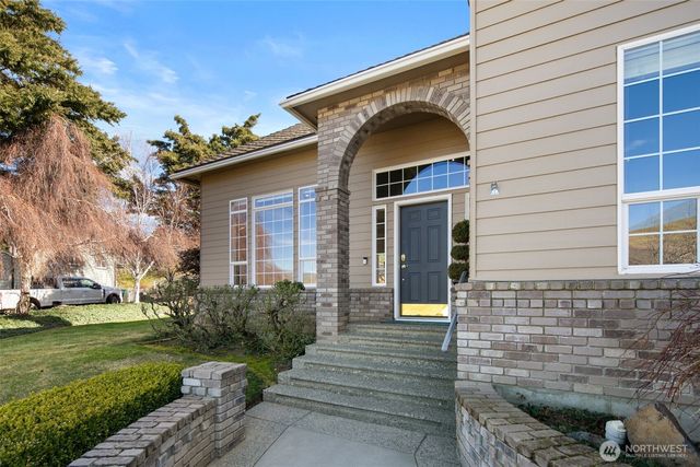 2021 Broadhurst Place, Wenatchee, WA 98801