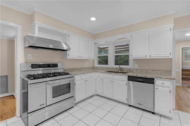 424 Byron Avenue E, Mobile, AL 36609