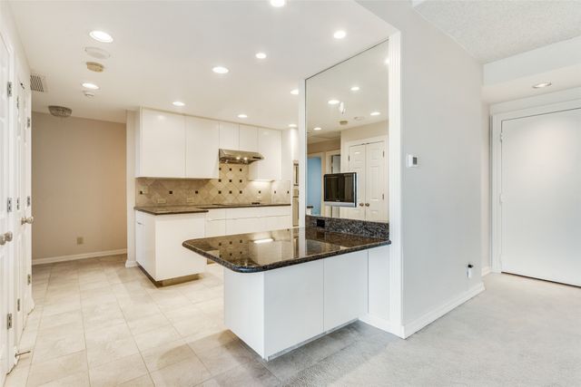 5200 Keller Springs Road 820, Dallas, TX 75248