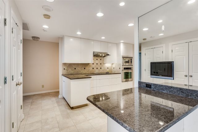 5200 Keller Springs Road 820, Dallas, TX 75248