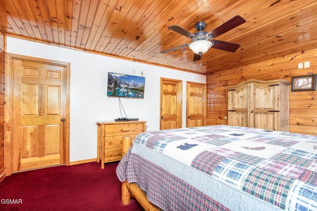2039 Oakmont Drive, Sevierville, TN 37876