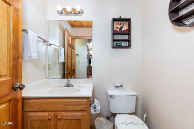2039 Oakmont Drive, Sevierville, TN 37876