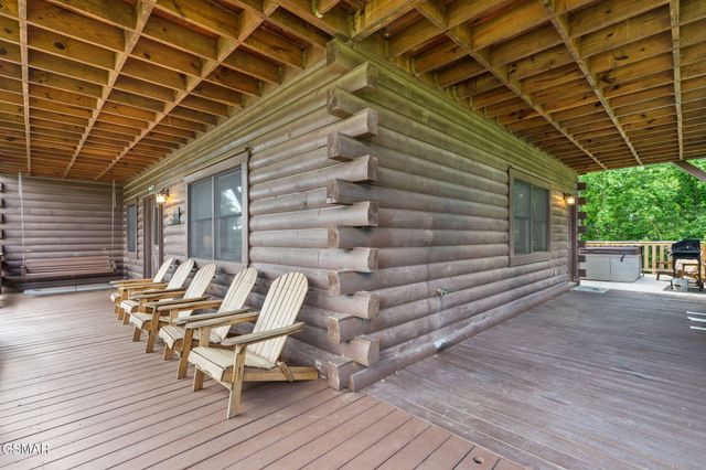 2039 Oakmont Drive, Sevierville, TN 37876