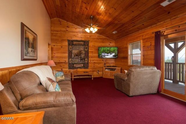 2039 Oakmont Drive, Sevierville, TN 37876
