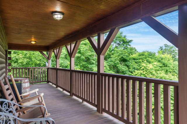 2039 Oakmont Drive, Sevierville, TN 37876