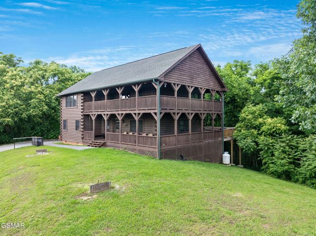 2039 Oakmont Drive, Sevierville, TN 37876