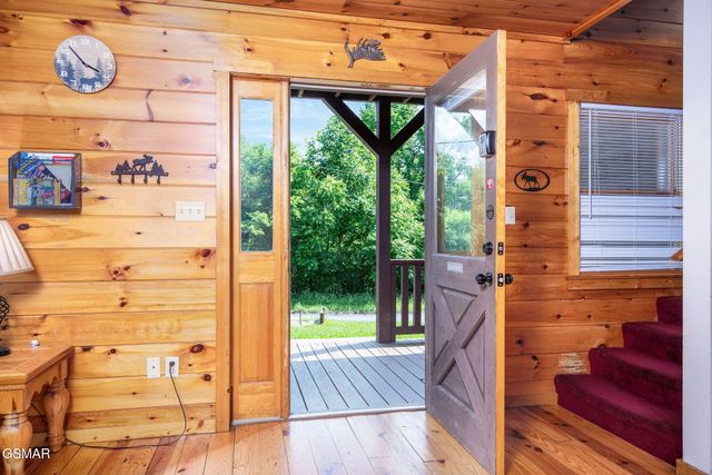 2039 Oakmont Drive, Sevierville, TN 37876
