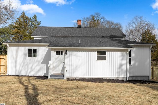 221 Calvert Street, Spartanburg, SC 29307