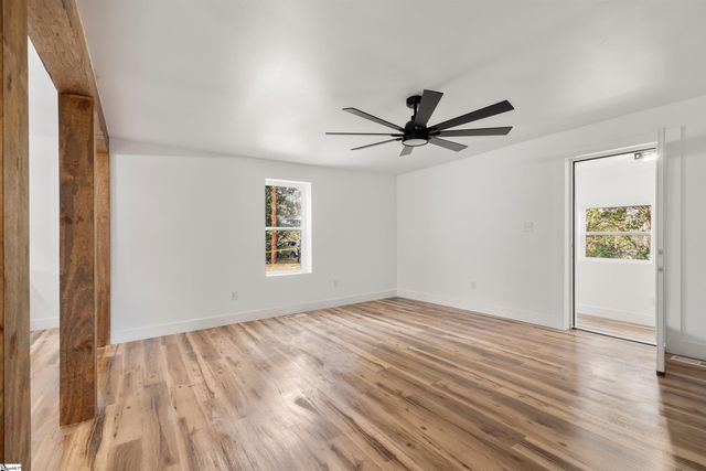 221 Calvert Street, Spartanburg, SC 29307