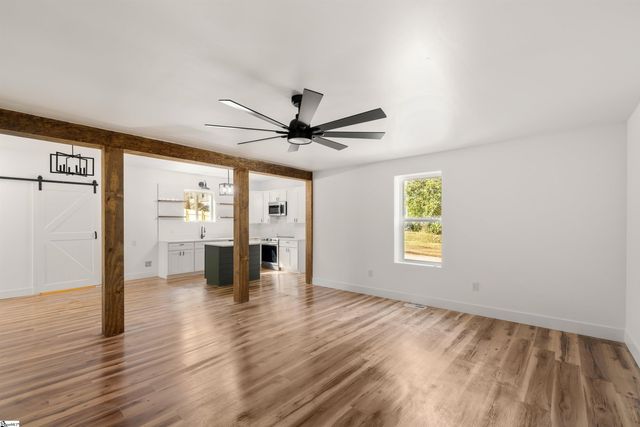 221 Calvert Street, Spartanburg, SC 29307