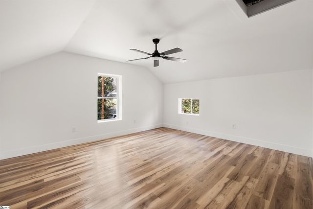 221 Calvert Street, Spartanburg, SC 29307