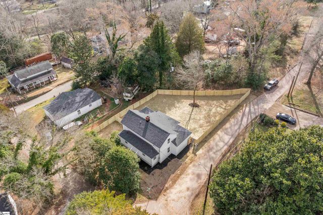 221 Calvert Street, Spartanburg, SC 29307